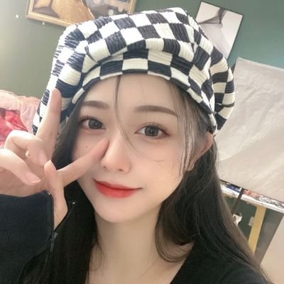 iusia46797566's profile picture. 