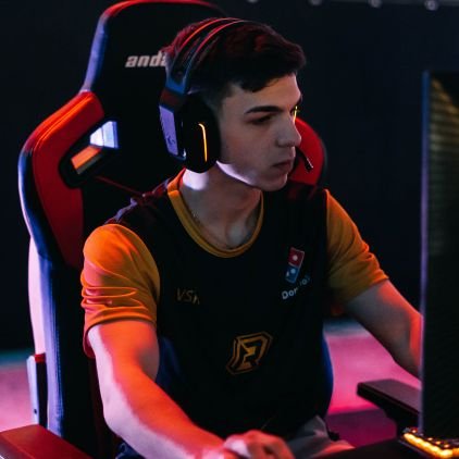 Poke_tvvv's profile picture. 18yo| 🇬🇷 | Gameathlon 2022 Valorant Winner + FinalsMVP.
Competitive Valorant Player.   F/A
