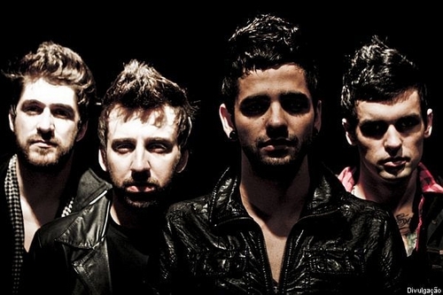 Fc dedicado a banda @fresnorock , dona : @mazinlima , se você é fã da banda segui ai o fc , agradeço :)
