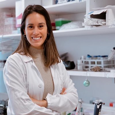 👩🏻‍🔬researcher in rare diseases #huntingtondisease #retinaldystrophies👩🏻‍🍳foodie lover manchega @dondevoydondecomo 🎙singer #sinCienciaNOhayFuturo