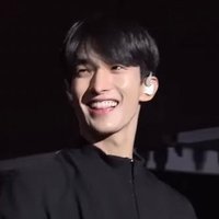 ❀ (@kyeomer) 's Twitter Profile