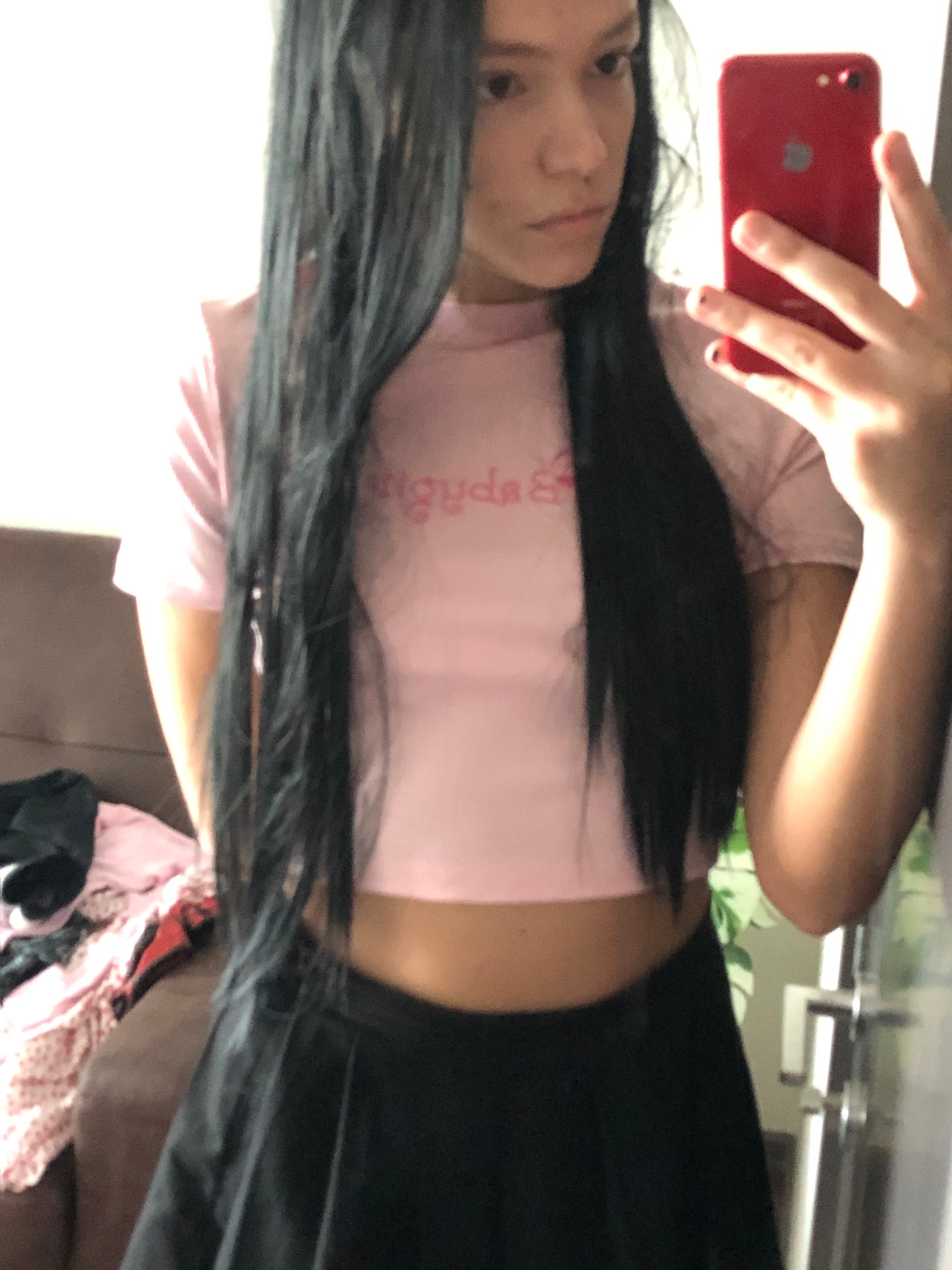 Your fav girl 💋
Follow my main account: @azuraromanov