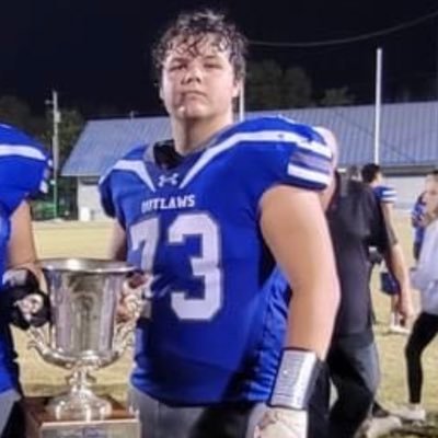 c/o 2024 T/G, 6’3 270, 3.4 gpa, 310 bench, 500 squat, 2x all-conference, 1x all-state