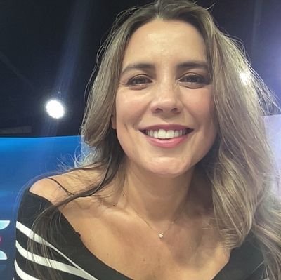 Periodista. Conductora en @DNewsok Latinoamérica y #HablemosdeChile de @Canal_13C y @MediaUC. Creadora de @agendagenero. En MSc Com. Pública. @climatereality.