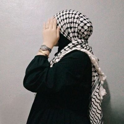 4th-year English Translation student at
IUG
أسدود 🇵🇸
#FreePalestine🇵🇸
عزِيزُ الروح 🤍💍
