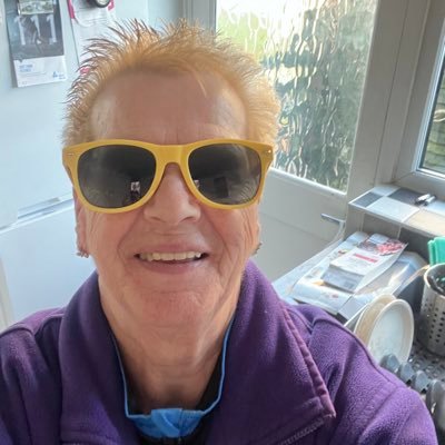 DianeJ0nes's profile picture. I’m kind