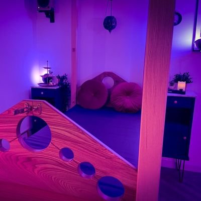 Beautiful & modern Kink space available for hire in London. Thoughtfully designed & equipped to a high standard. #bdsm #dungeon #rental