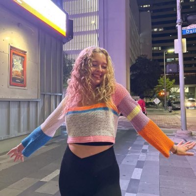 Artist 😊 | Animator | Vtuber & NFT Artist 💙💫 | specialized in Twitch stuff ❤️✨ | She/Her | commission open 👐
https://t.co/YWdnwTU30b