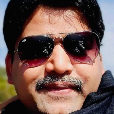 Ashutosh03's profile picture. I am a writer 🌹