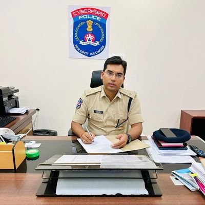 DCP Admin Cyberabad 

Mining Engineer by Core || forever a railway man || Serving People/Nation || Work is worship