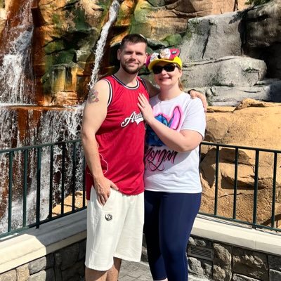 LT_Friendly's profile picture. T-Mobile Retail Store Manager, huge comic and superhero nerd, anime and manga fanboy, gaming on Twitch @LT_Friendly, newly engaged!