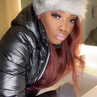 kikijazzyclassy's profile picture. I’m on a mission which requires a higher position. Desire & vision keeps the fire inside of me glistenin. 

💙🏁🐬