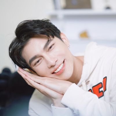 fan account for @MSuppasit 
his hashtag ➡️ #MewSuppasit