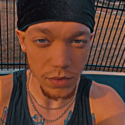 Variety streamer on https://t.co/TCCgp0T3mk TAPIN! Come chop it up with me while I game or watch anime
