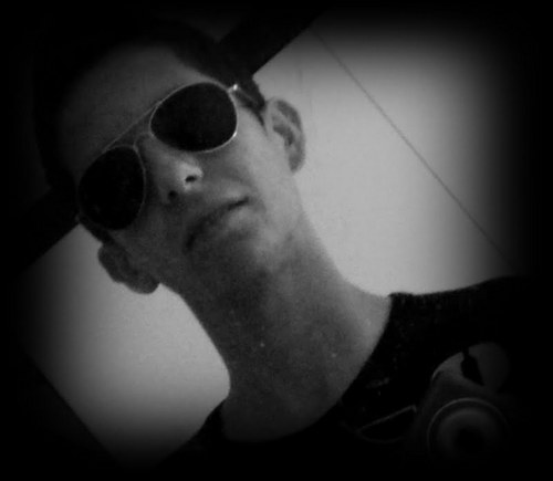 Deus, corinthiano, amo futebol e curto mta mulher....! (8'