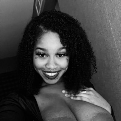 Unifairy 🧚🏽‍♀️ Ethereal👣 SaggyBoobs🗣😋 BODY POSITIVITY!!! Natural bodies are LOVED HERE 🦋🐍Support My Black Business TF(Onlyfans{linktree})🤨🧚🏽‍♀️