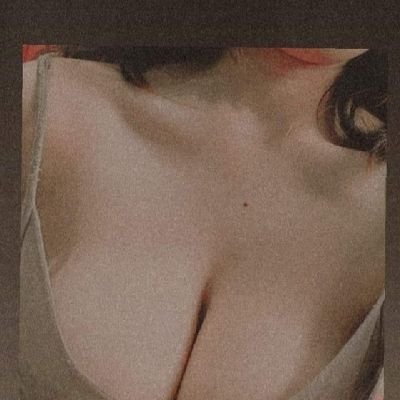 nongkaow24's profile picture. สาวสวยเล่นเวลาแฟนเผลอ แอบเล่น #ไม่ชอบคนอ้วนค่ะ ส่งรูปมาแนะนำตัวด้วยยยถ้าจะคุย