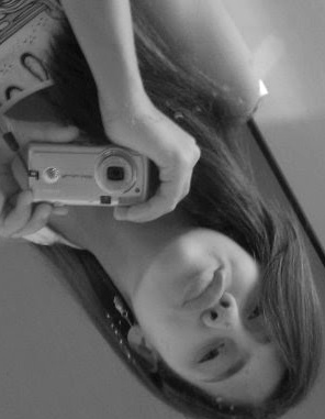 Menina mto spatica,doidinha pra vale ,extrovertida malukete esta sou eu Quer saber mais???segue no twitter!! sigo tdos q me seguirem http://t.co/7Mo8qIq5JU