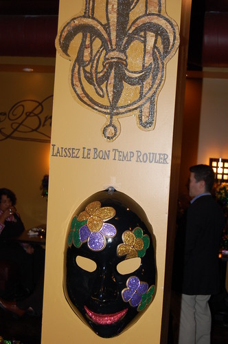 BOURBON STREET COMES TO CHICAGO. Serving up the best of New Orleans & Cajun food! Available for Private Parties, Catering & Jazz Brunch