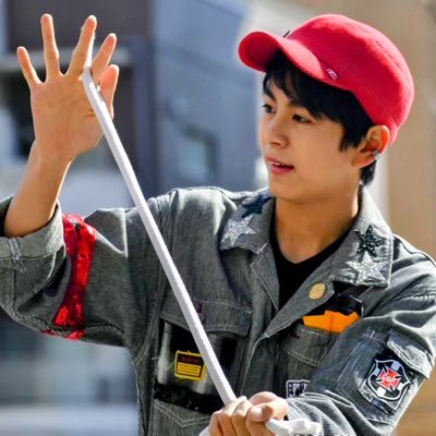 17才 ☆生徒会長☆M.A.T. Jr. ☆ビビット、ZIP、5時に夢中 などTV出演 ☆出超マジパラ、テンヨー、ライジングスターなど受賞歴あり ☆戸崎マジックスクール1期生☆JCMA、NMF最年少公認マジシャン ☆ メイガスさんの影響受け本格的にマジックを始める ☆ダンス×マジック 楽しいパフォーマンスを目指してます