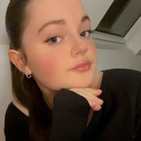 elzaza (@elsa_zdr) 's Twitter Profile