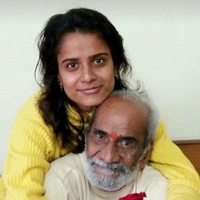 SoumyaKhatri1's profile picture. l love u Papa...😘😘💕💕💕💖💖💖💖