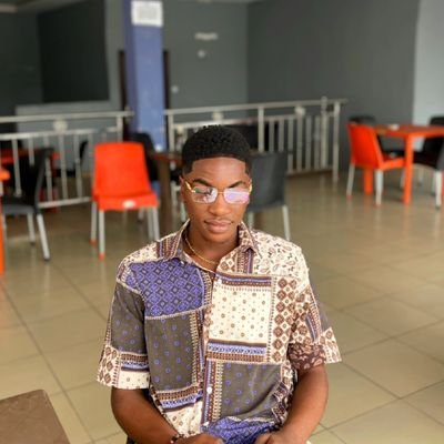 Jack of all trades, master of some.
Football💙 || Medic⚕️|| e.t.c