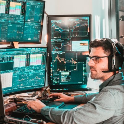 Day-trader Founder of StreamingTrading. Streaming how to trade. Para consultas, mail a : info@streamingtrading.es Instagram: Streamingtrading7
