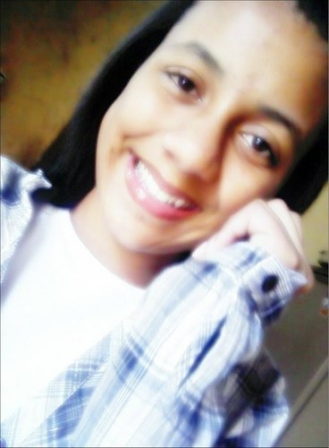 Nos meus olhos você encontra mais verdade do que no meu sorriso.