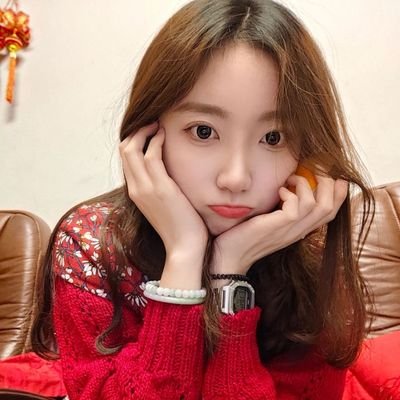I am a little girl. I love beauty, eating and playing. Would you like to play with me? 我是爱玩的小姑娘,爱美爱吃爱玩,你们愿意带我一起玩吗?
此账号出售♥
