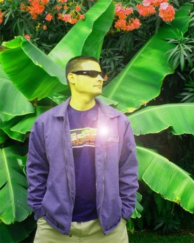 Spiritual Healer and Visionary. Don't forget that life is fun. *Sanador y Visionario Espiritual. Recuerde que la vida es divertida.* A vida é divertida.