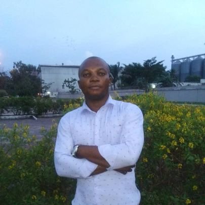 Acteur politique , Economiste engagé dans le changement et lutte contre les antivaleurs , Patron de Real''Politic rdc .