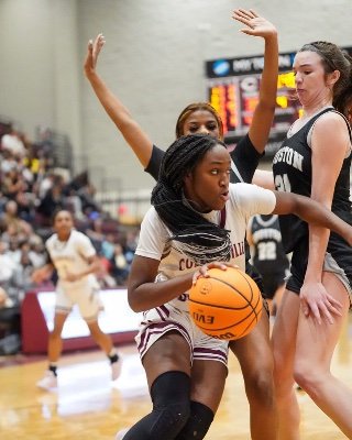 Collierville High School C/O 2025🏀⚽️/ 4.0 unweighted GPA/4.75 weighted GPA/TBW ‘25 Black
NCAA ID# 1905574049