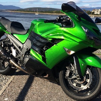 Proud Highlander living in Central Scotland.  Follow motorcycle racing as a spectator.  Love my Kawasaki's.