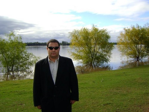 gaúcho, gremista, estudante de ciência política da Unipampa - São Borja, no fim ou início do Brasil? fronteira com a Argentina, servidor público municipal ,