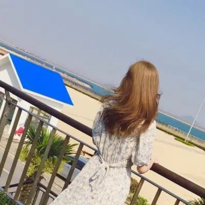 Save a little happiness every day, you are the happiest person in the world