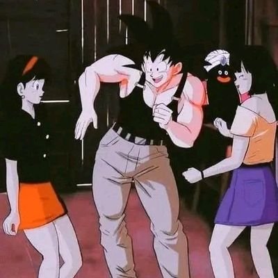 pule2monsta's profile picture. There's no guy who can cheat on purpose rea loiwa batho ba modimo
😭