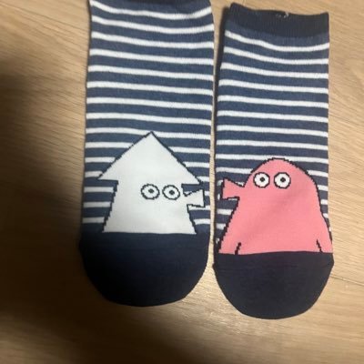 xoxygxox's profile picture. エペどんどん下手になっていく。マスター帯の床をワックスがけしてます。 コメデター100位