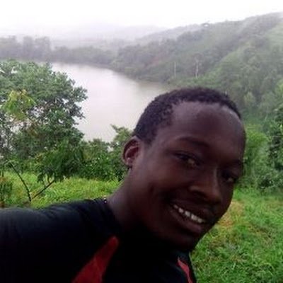 LuckyTh89013313's profile picture. 