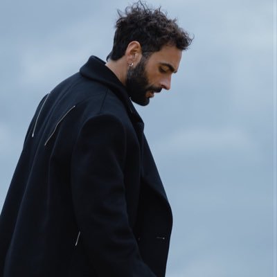 La bellezza (e la coglionaggine) di @mengonimarco in tante gifs