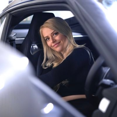 🏎️ BBC Top Gear Commercial Executive | Automotive Photographer | Friendly Northerner lost in London | Personal @kt_potts