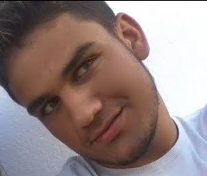 Sou alguém que não gosta de pensar pequeno, gosto de lutar pelos meus objetivos !