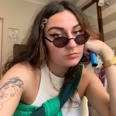 +336 ton moineau astral de soutien émotionnel et fan account de chat berlin @boozedcowgirl pr les anciens