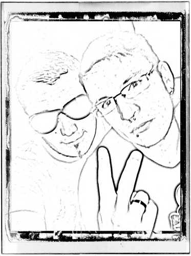 Jung, gut aussehend, Spontan und ne ganze menge verrückt...:P