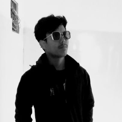 सिक्दै सिकाउँदै अनि अनुभवहरु बटुल्दै हिँडेको यात्री....✍️🚣
