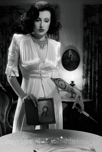 SyrineNicotina's profile picture. a true LIVING DEAD GIRL!!!!!!!!! #RomaniAndProud single Mom,Ex model, housewife,Gothic, writer and entrepreneur...............