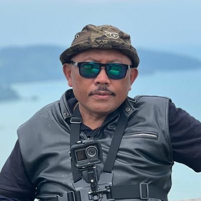 AsepNur81110148's profile picture. Bekerja, berusaha, dan tawakal