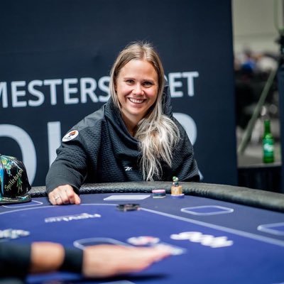 Poker streamer for @spillehagen Norwegian Champion in Heads-up WCOOP Champion in 2/7 SD 109 Engaged 💍 Mom 👨‍👩‍👧‍👧 Norway🇳🇴 Instagram: WakaWaka_89