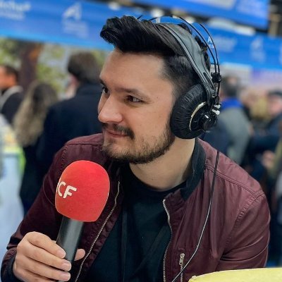 Journaliste à @RCFPuydeDome. Passionné de sport et de l'OM. Mes éventuels tweets et mes fautes d'orthographe n'engagent que moi.