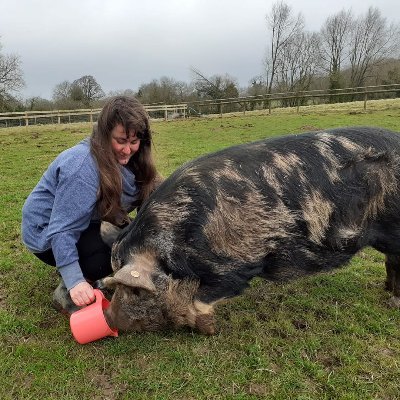 lezzylizzyc's profile picture. Human-Animal Interactions | Behaviour Change | Conservation Psychology | Animal Behaviour & Welfare